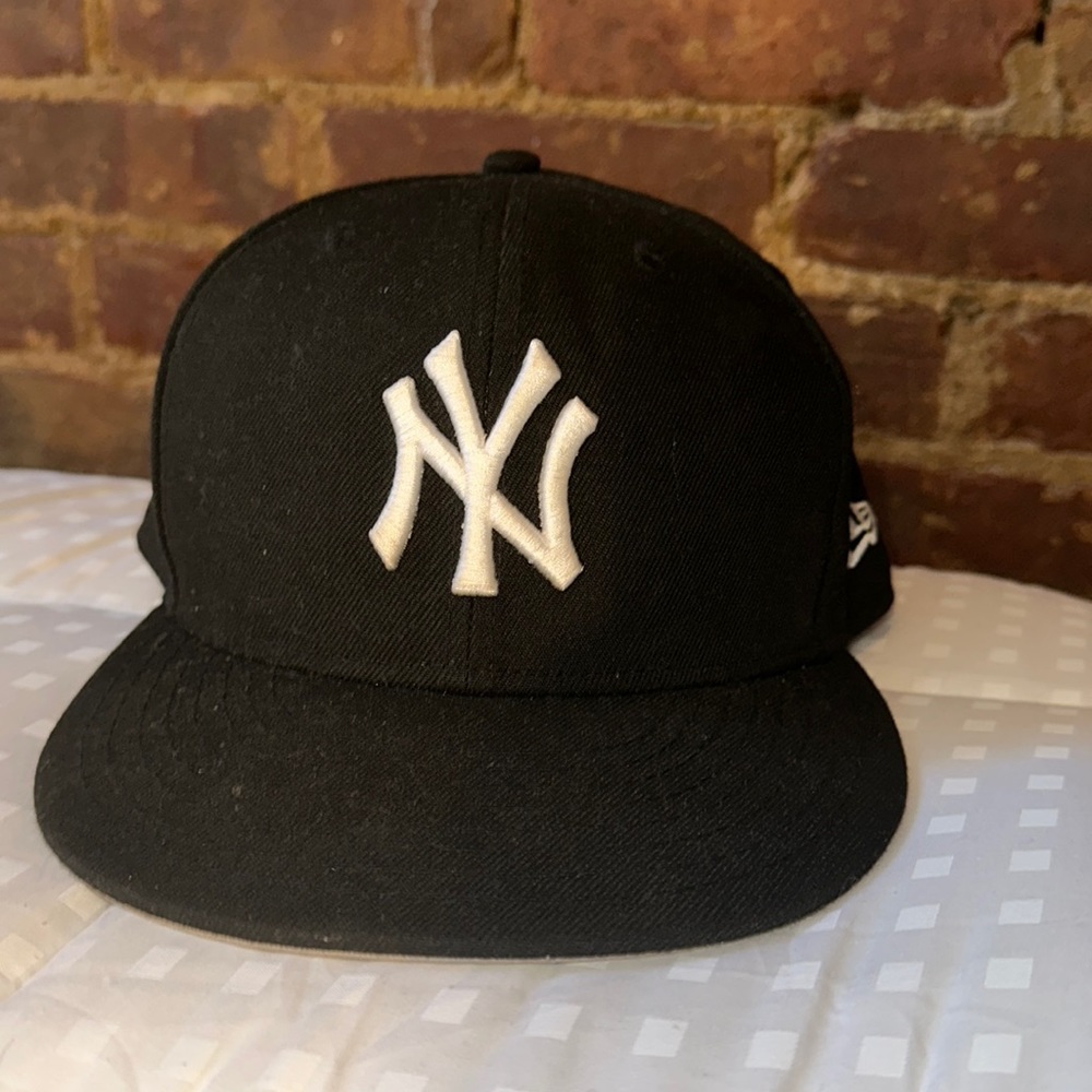 Black Yankees SnapBack